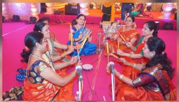 Shree Shivaji Mitra Mandal Trust : लोणावळ्यात मावळच्या राजासमोर महिलांचे अथर्वशीर्ष पठण